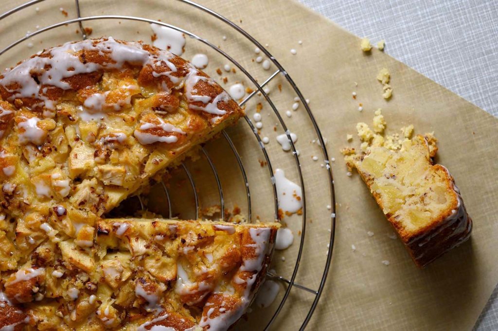 Apfelkuchen mit Rührteig I Der beste Apfelkuchen schmeckt wie von Oma