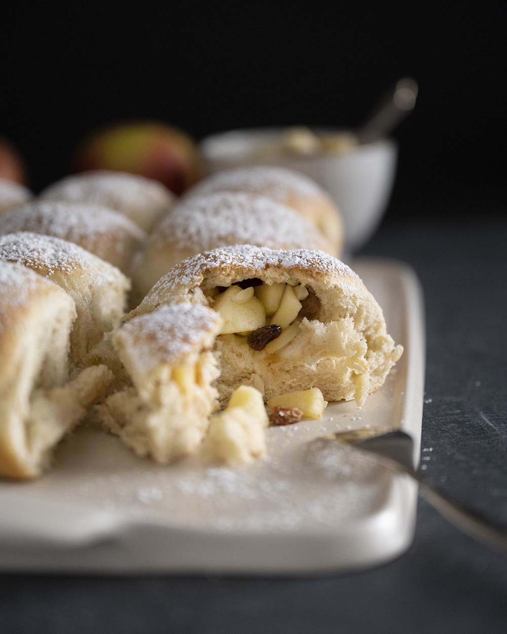 Buchteln mit Apfel-Zimt-Füllung | Rezept nach Oma